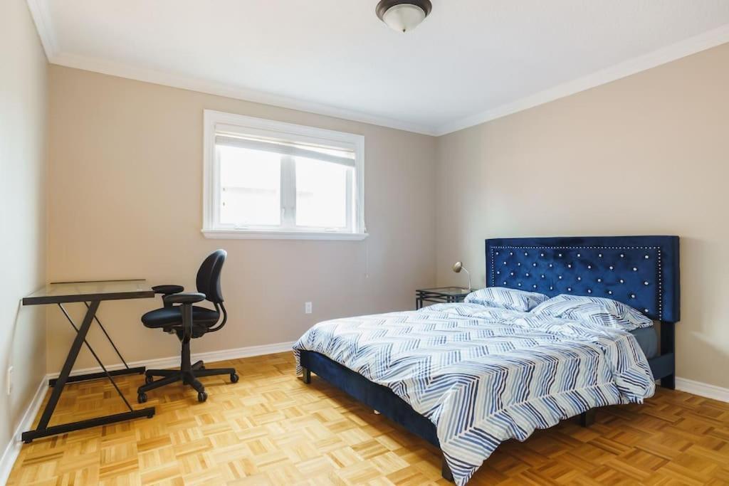 Beautiful Home 4 Bed, 3 Bath, Garage, Backyard! Μισισάουγκα Εξωτερικό φωτογραφία